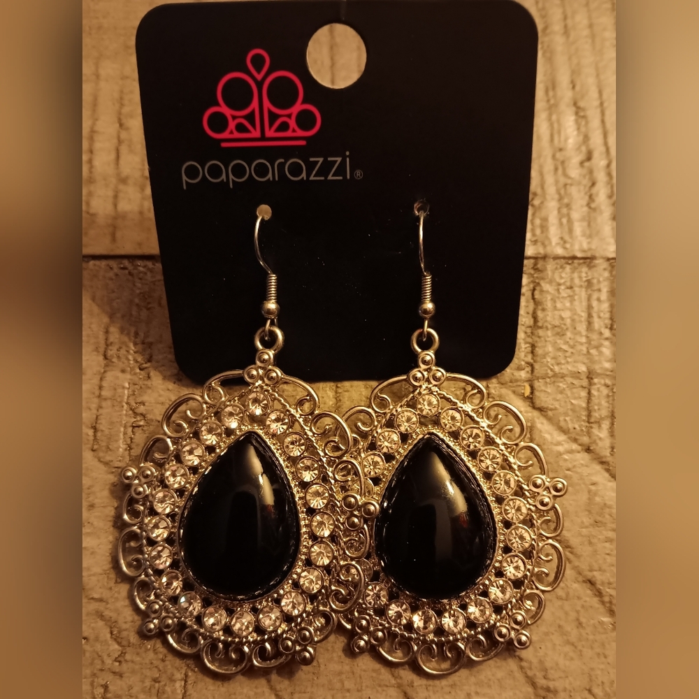Paparazzi Elegant Black and Silver Teardrop Earrings
